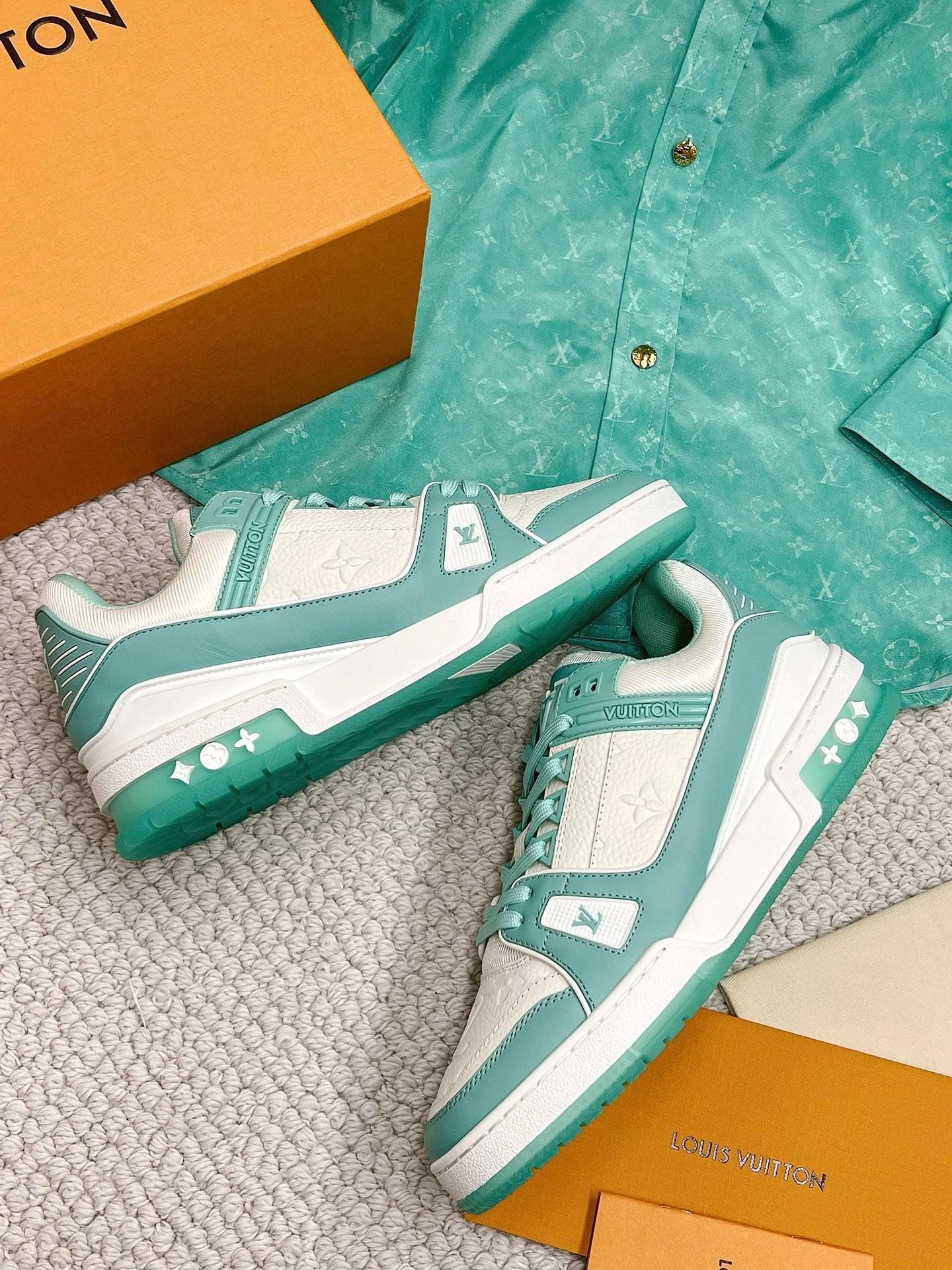 LV Trainers Mint - Image 5