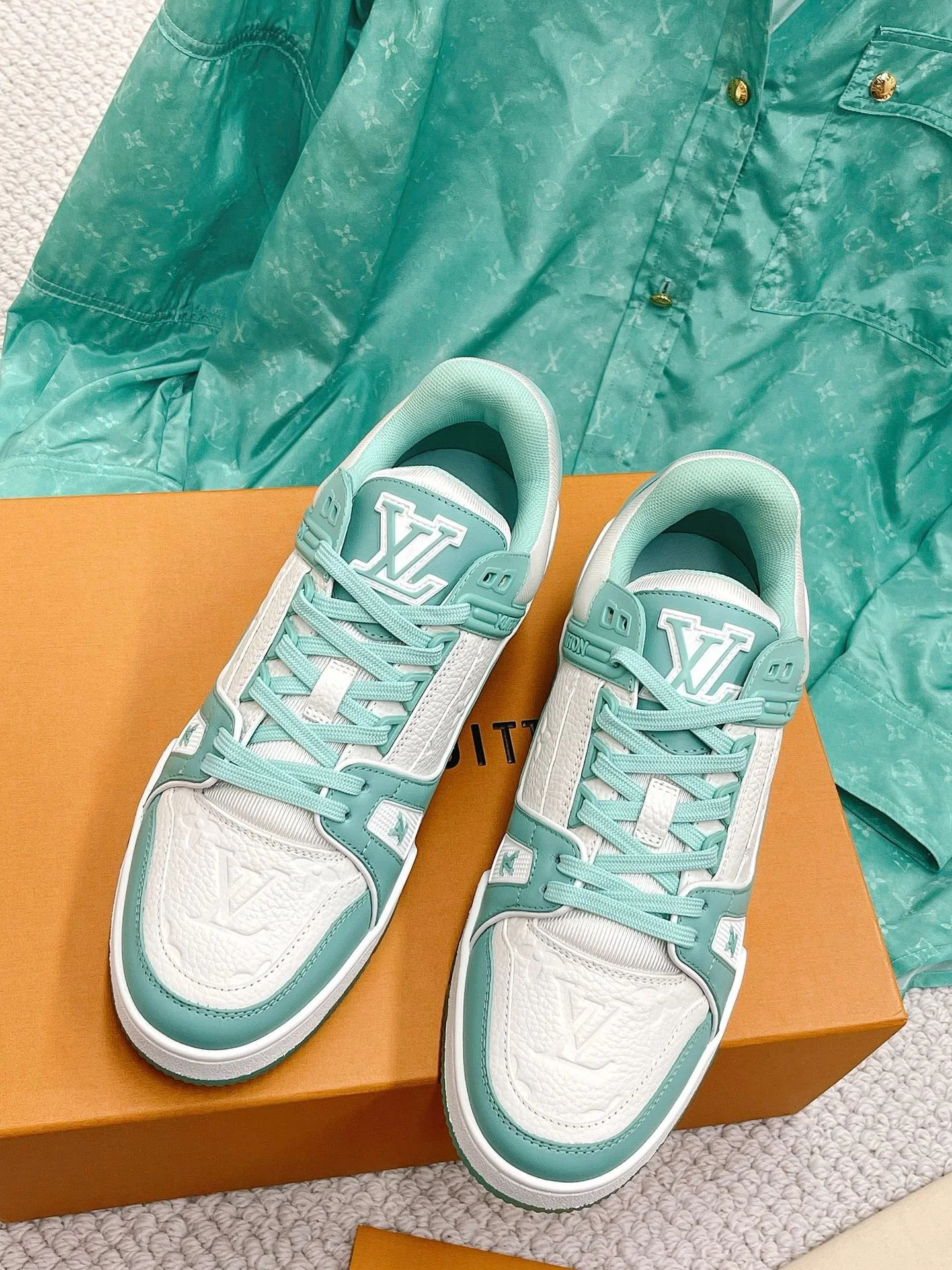 LV Trainers Mint - Image 8