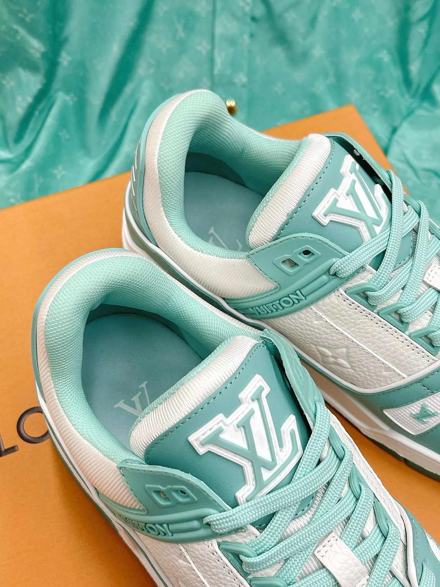 LV Trainers Mint - Image 9