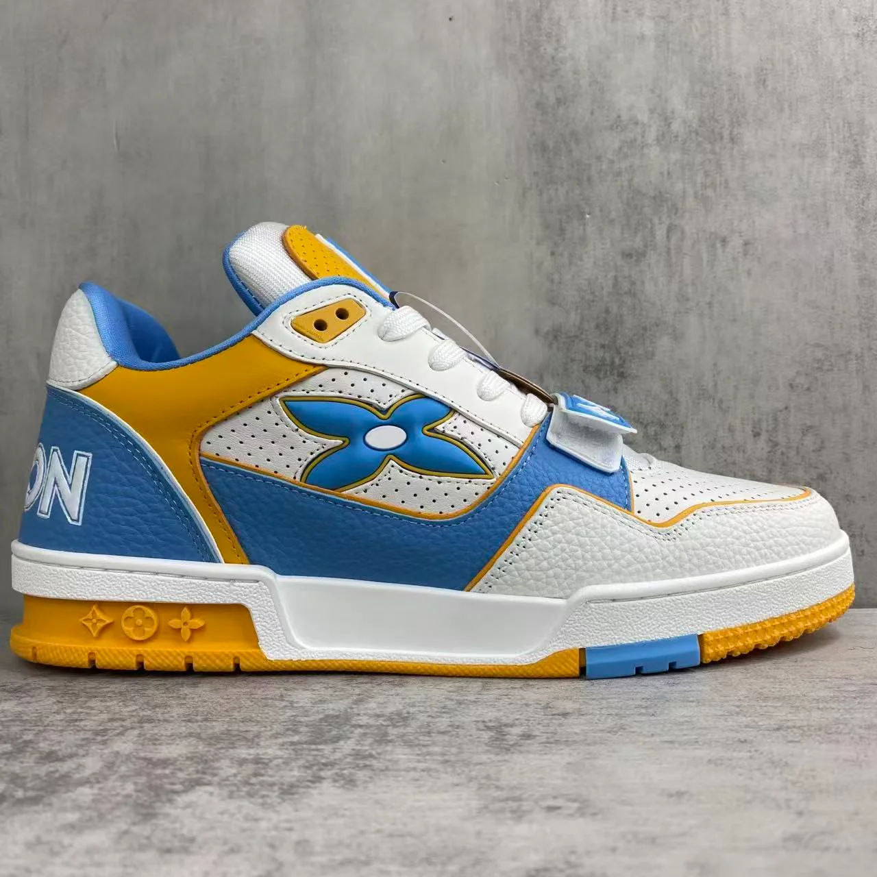 LV Trainers Velcro Blue Yellow - Image 3