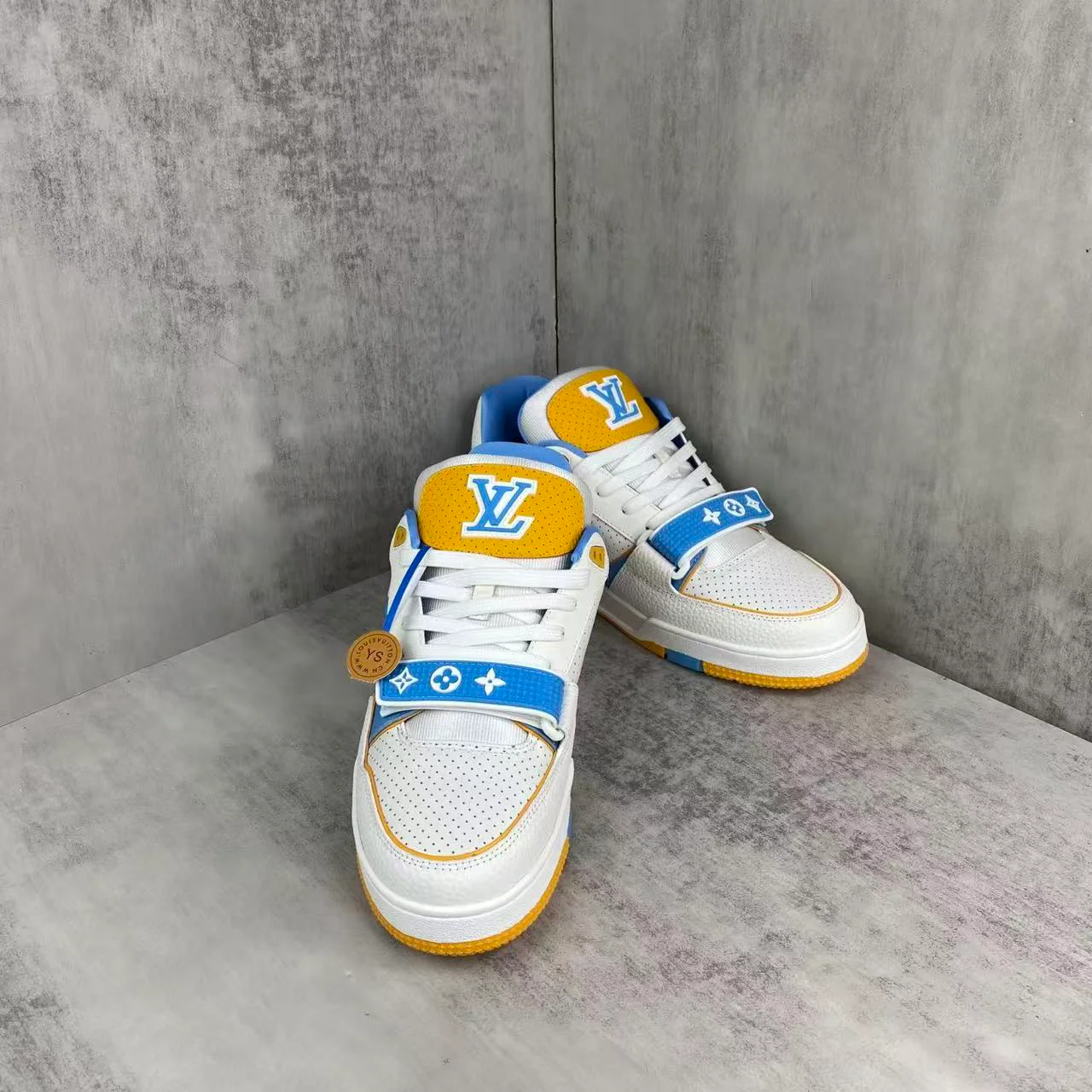 LV Trainers Velcro Blue Yellow - Image 5