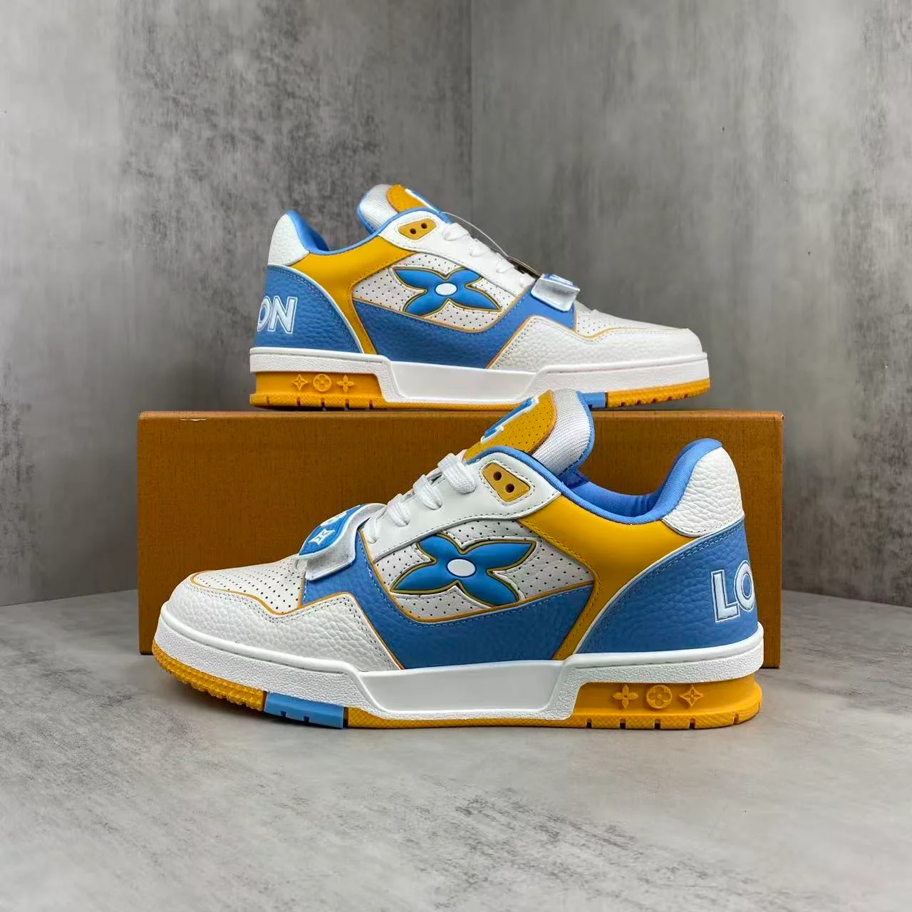 LV Trainers Velcro Blue Yellow - Image 8