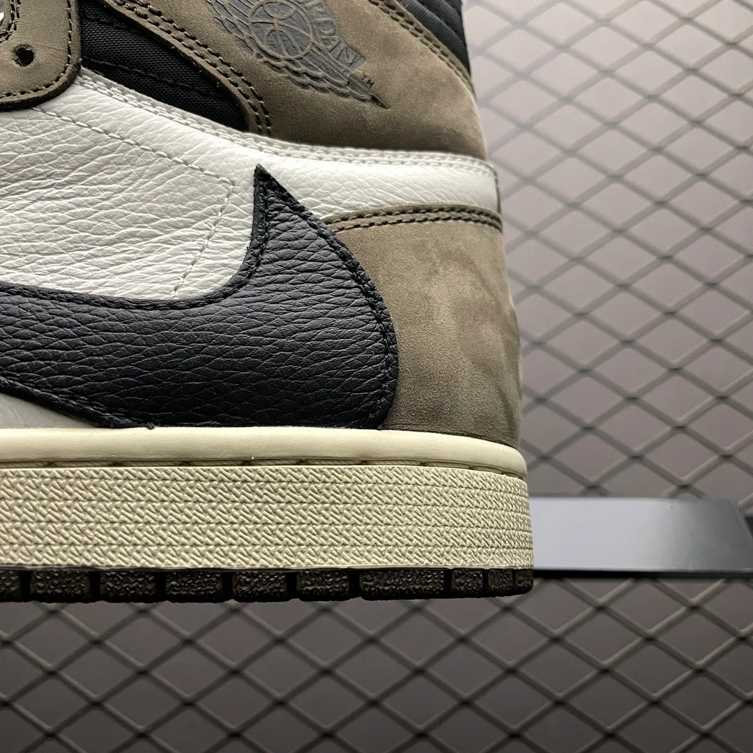 AJ1 High Travis Scott Mocha - Image 5