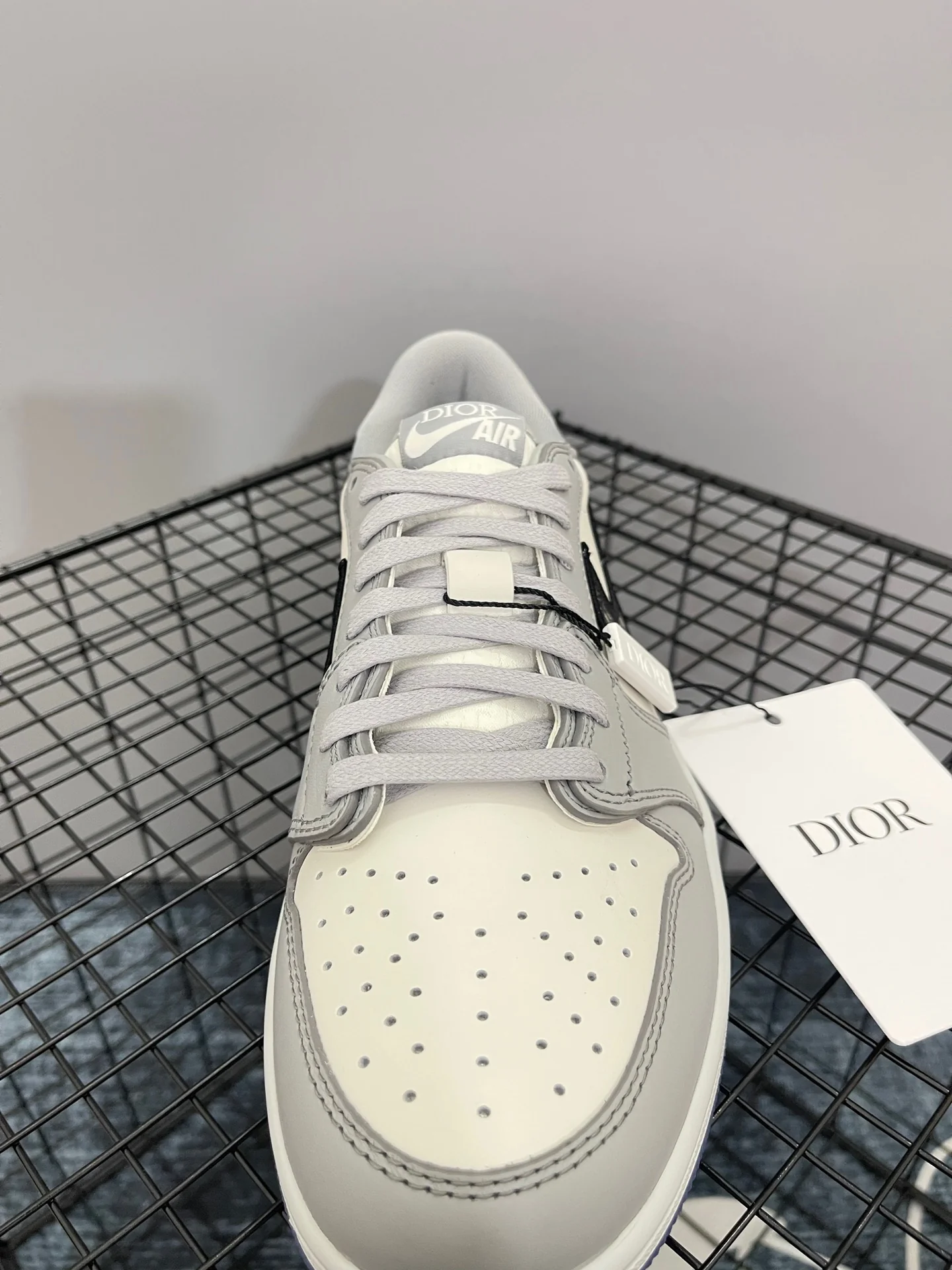 AJ1 Low Dior - Image 10