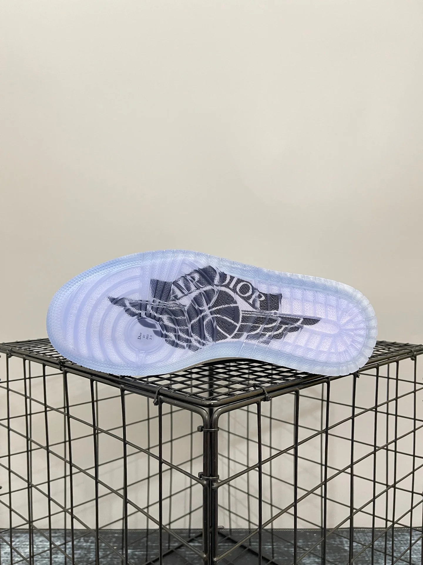 AJ1 Low Dior - Image 6