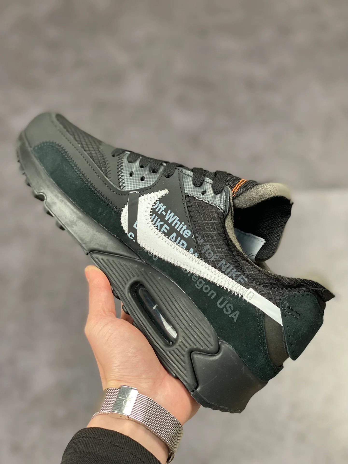 AM90 X OW Black - Image 4