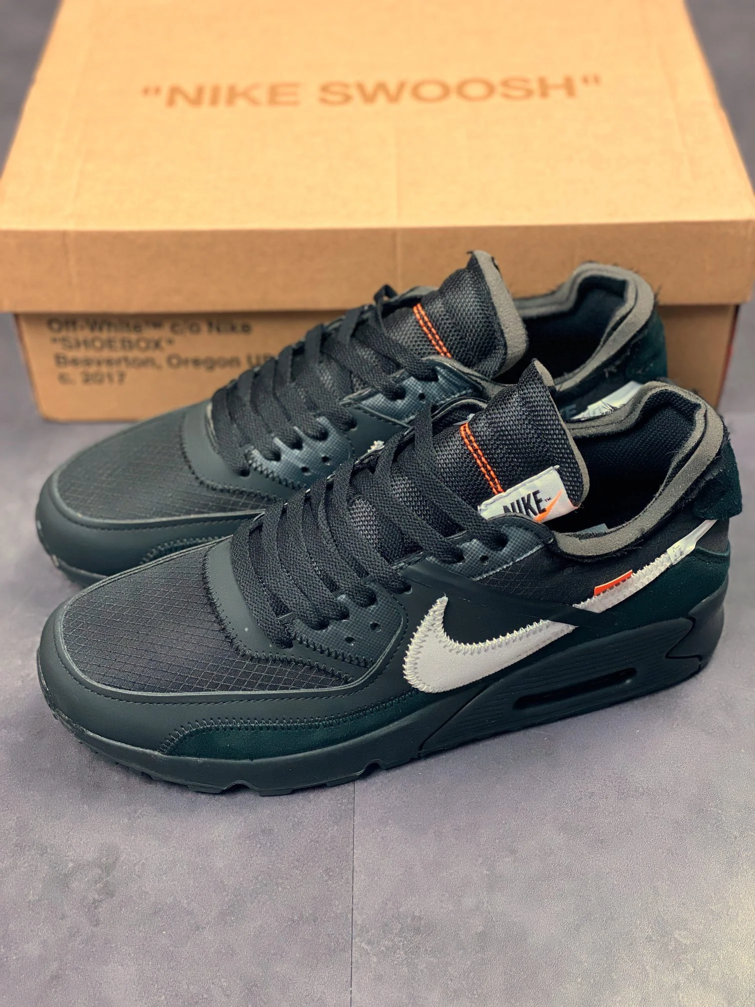 AM90 X OW Black - Image 6