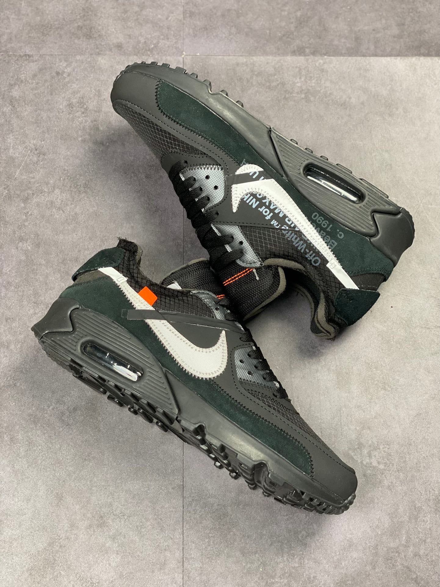 AM90 X OW Black - Image 7