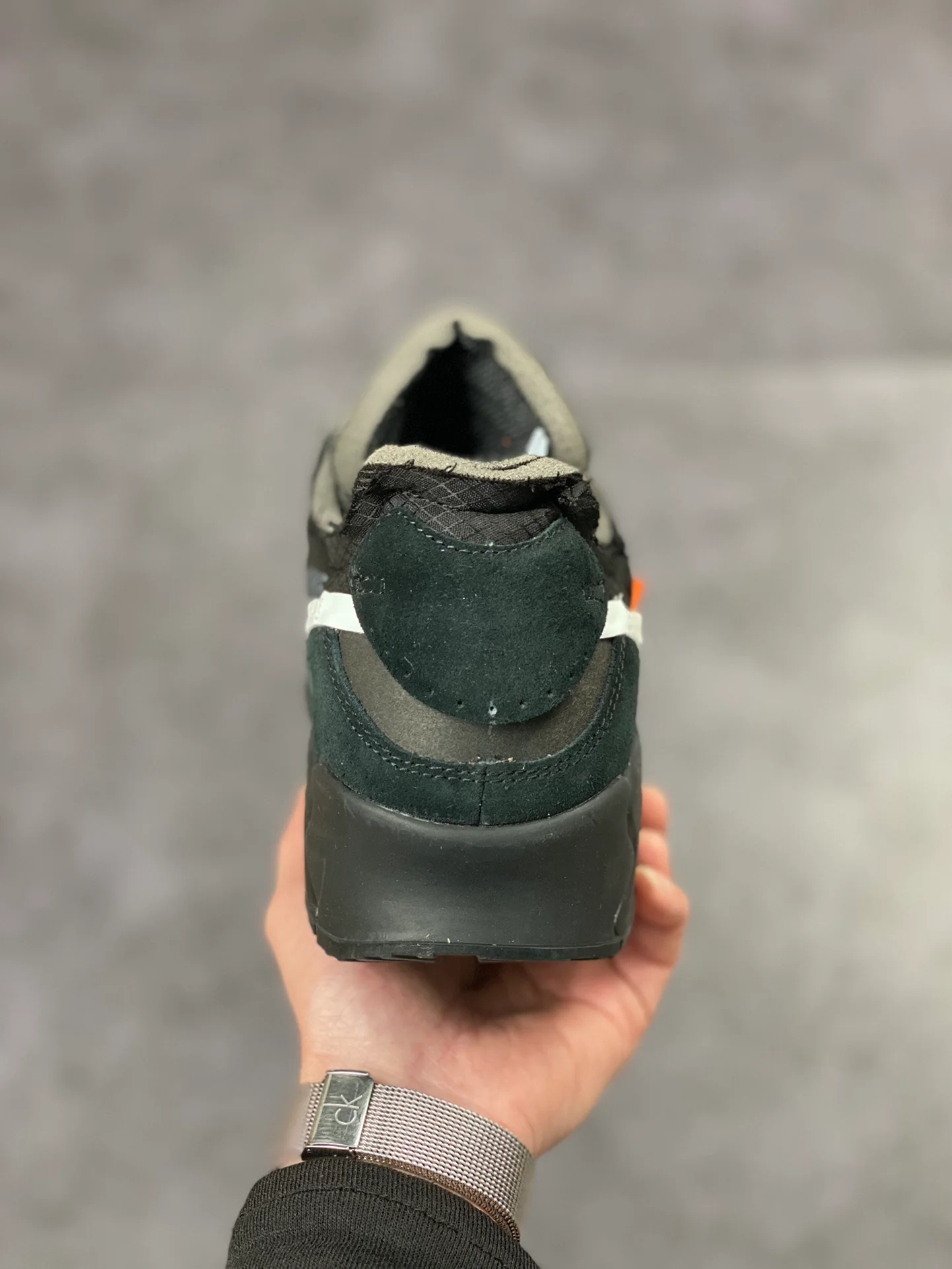 AM90 X OW Black - Image 8