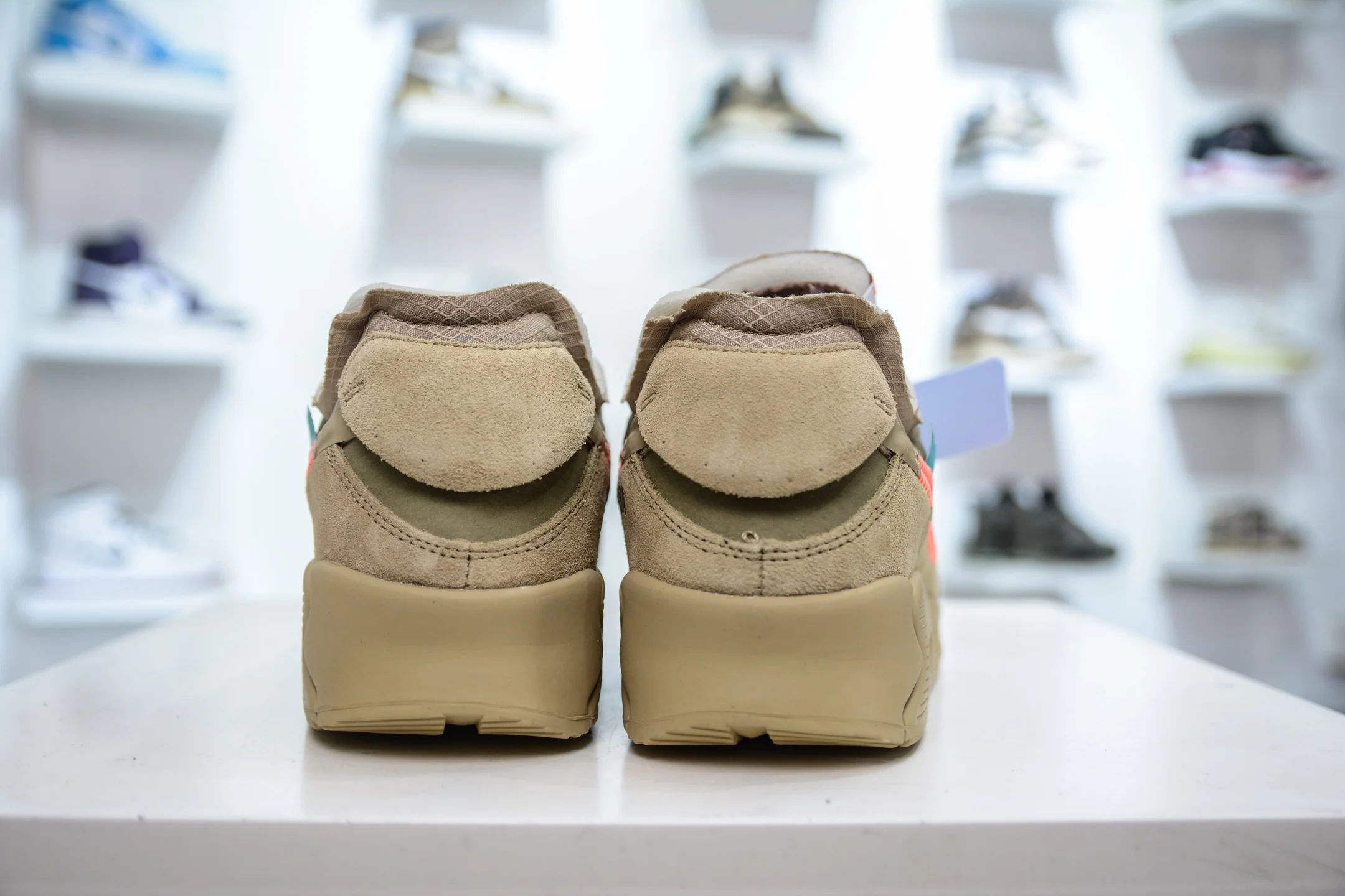 AM90 X OW Desert Ore - Image 3