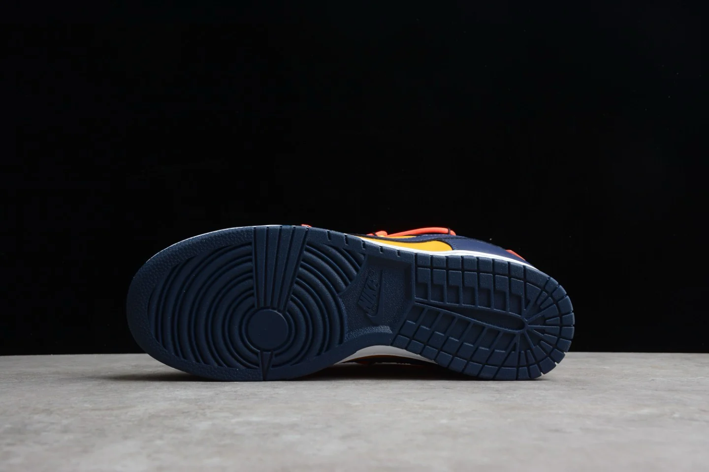 Dunk Low X OW University Gold - Image 6