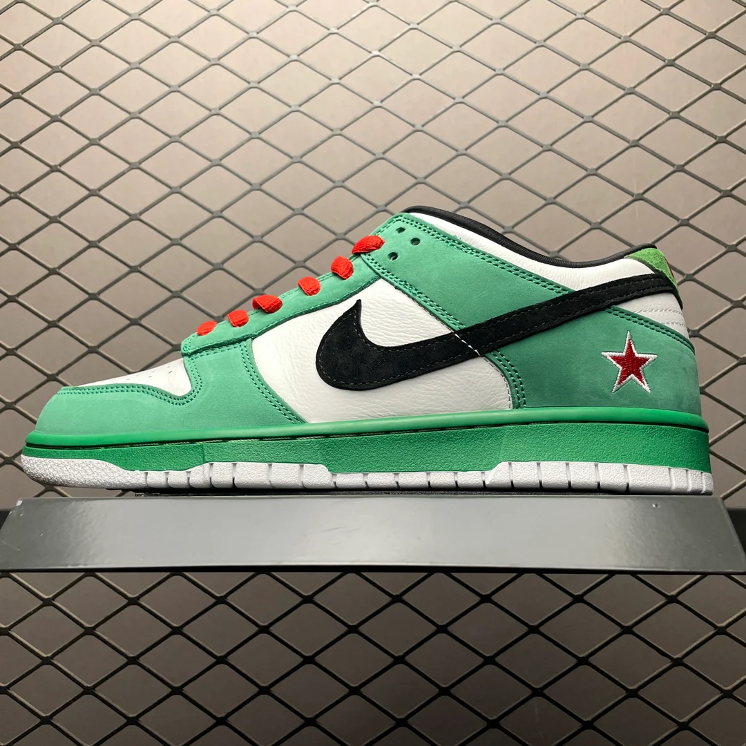 SB Dunk Low Heineken - Image 2