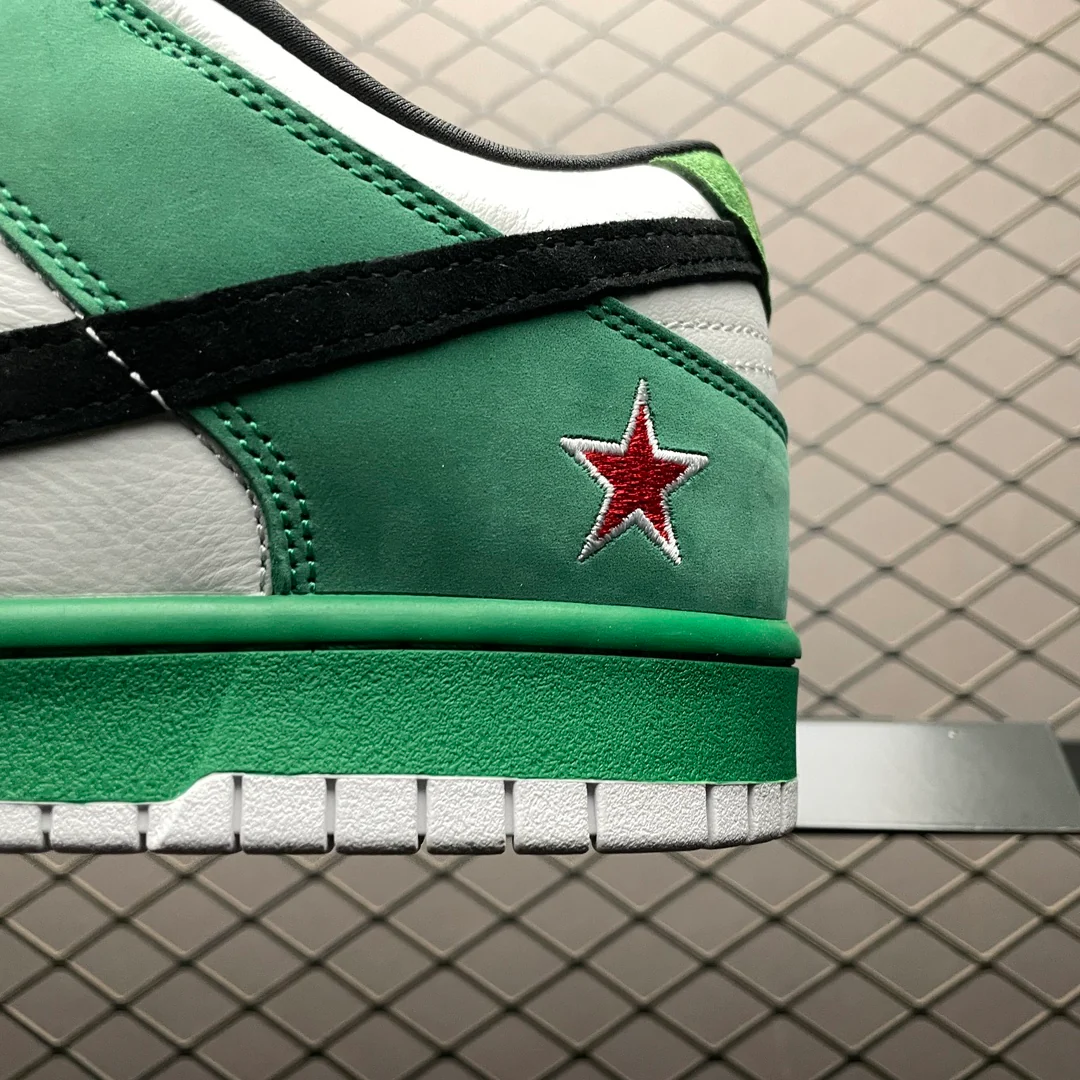 SB Dunk Low Heineken - Image 5