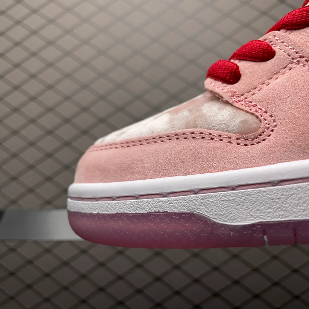 SB Dunk Low StrangeLove Skateboards - Image 7