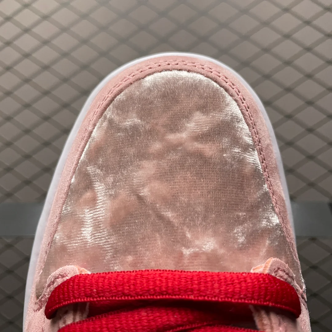 SB Dunk Low StrangeLove Skateboards - Image 8