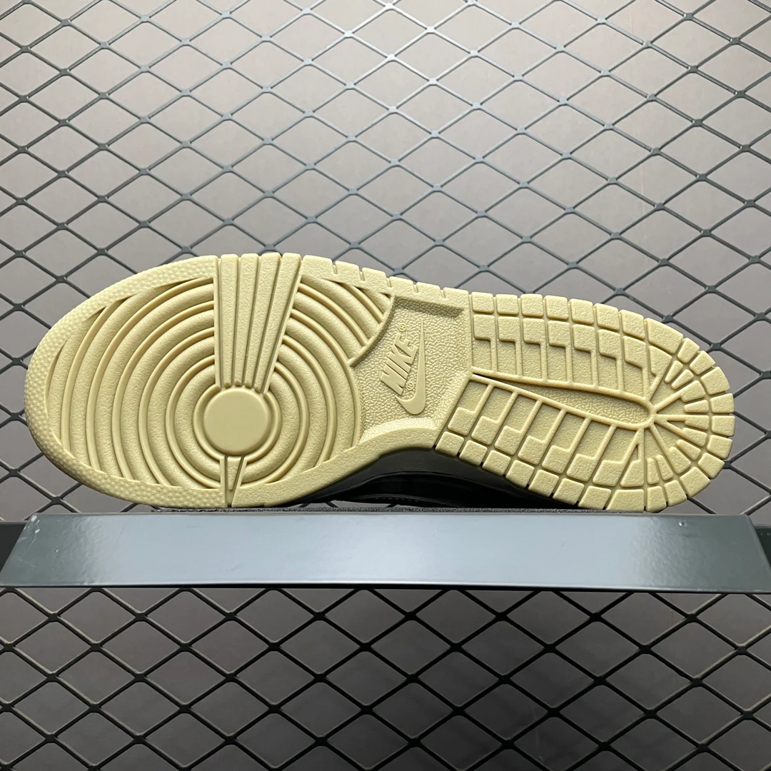 SB Dunk Low Travis Scott Cactus Jack - Image 6