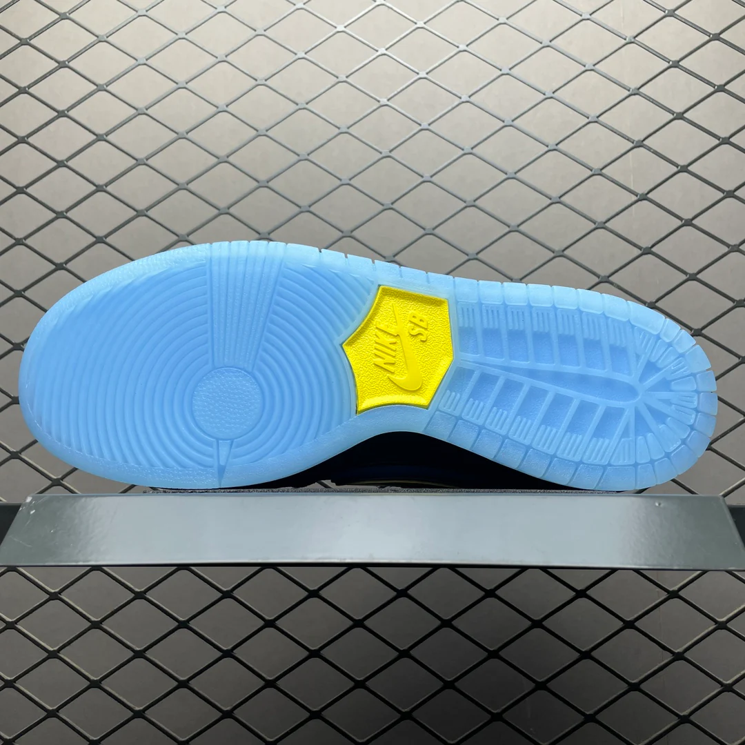 Powerpuff Girls SB Dunk Low "Bubbles" - Image 6