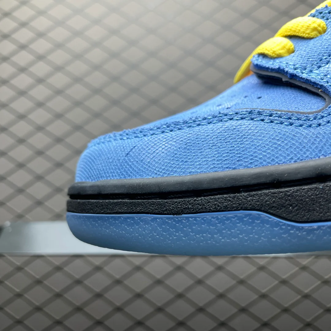 Powerpuff Girls SB Dunk Low "Bubbles" - Image 7
