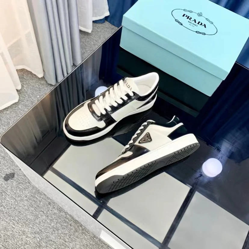 Prada Downtown Black & White - Image 7