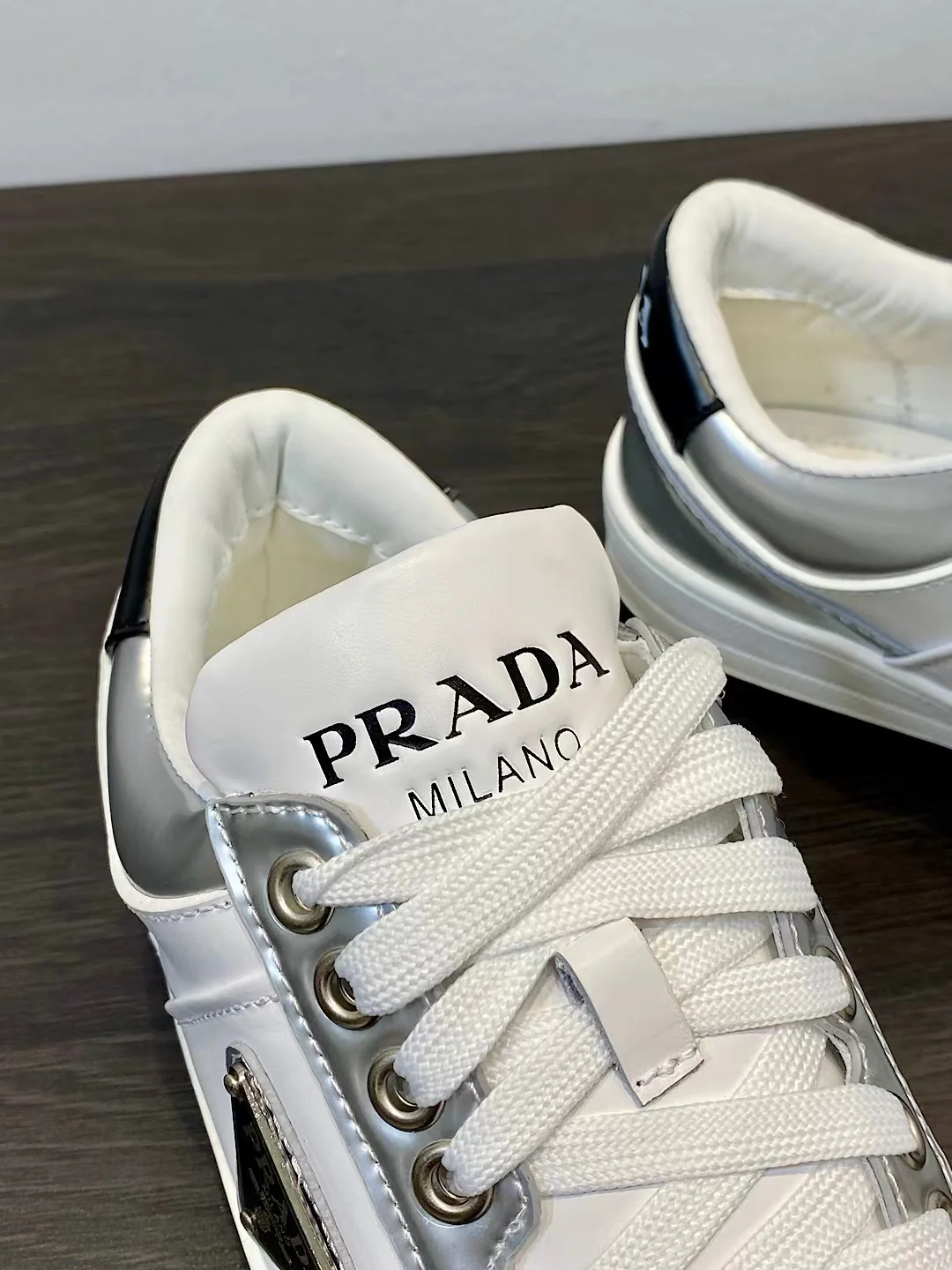 Prada Downtown Metallic Silver - Image 5