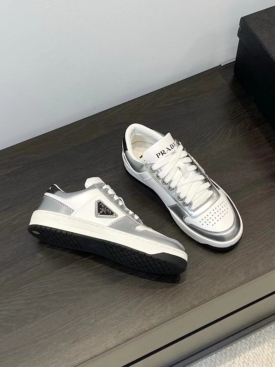 Prada Downtown Metallic Silver - Image 7