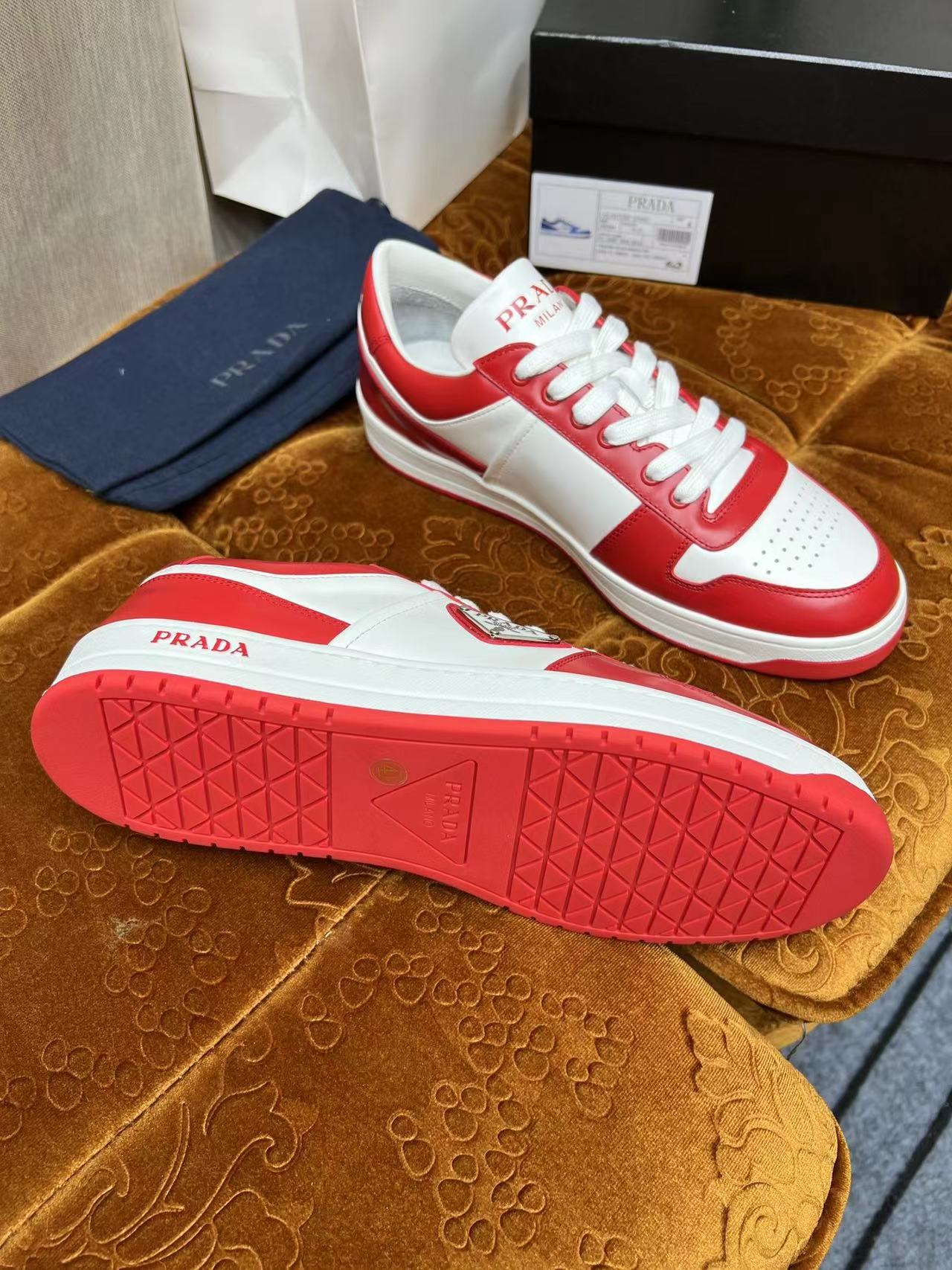 Prada Downtown Red - Image 4