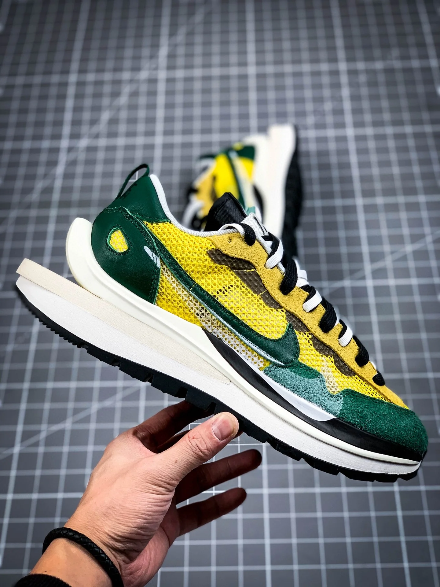 Sacai Vapor Waffle Tour Yellow - Image 4