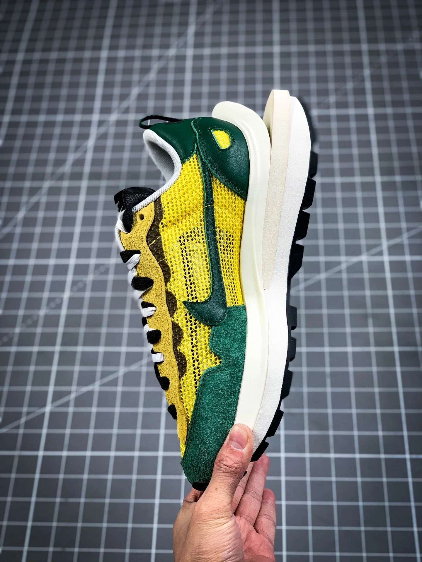 Sacai Vapor Waffle Tour Yellow - Image 6