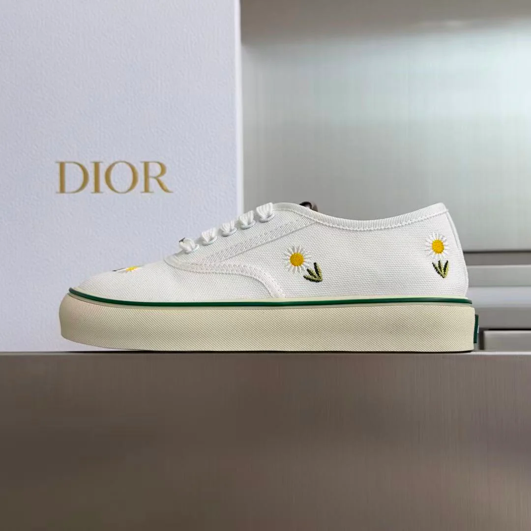 Saltwind Sneaker Daisy Motif on White Cotton - Image 4