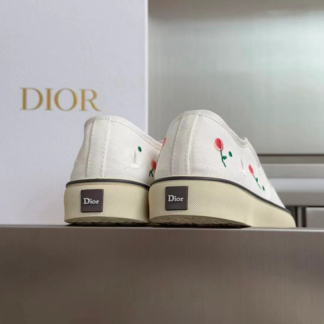 Saltwind Sneaker Doves & Roses Motif on White Cotton - Image 9