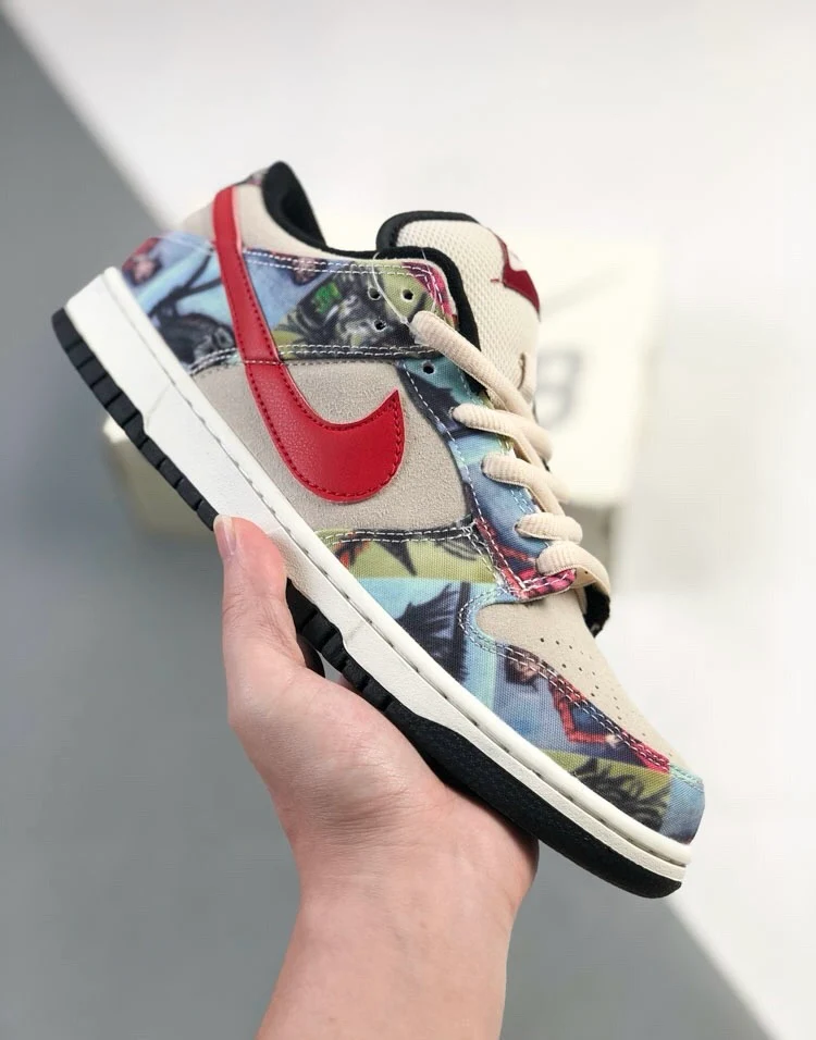 SB Dunk Low Paris - Image 2
