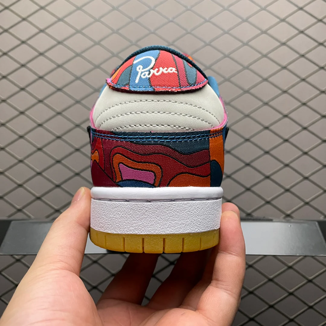 SB Dunk Parra Abstract Art (2021) - Image 3