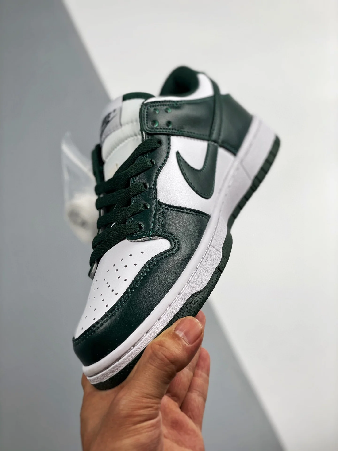 SB Dunk Spartan Green - Image 4