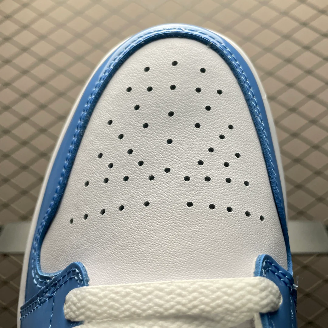 SB Dunk UNC - Image 8