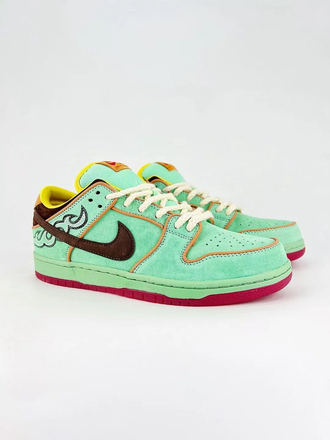 SB Dunk X Rodeo - Image 10