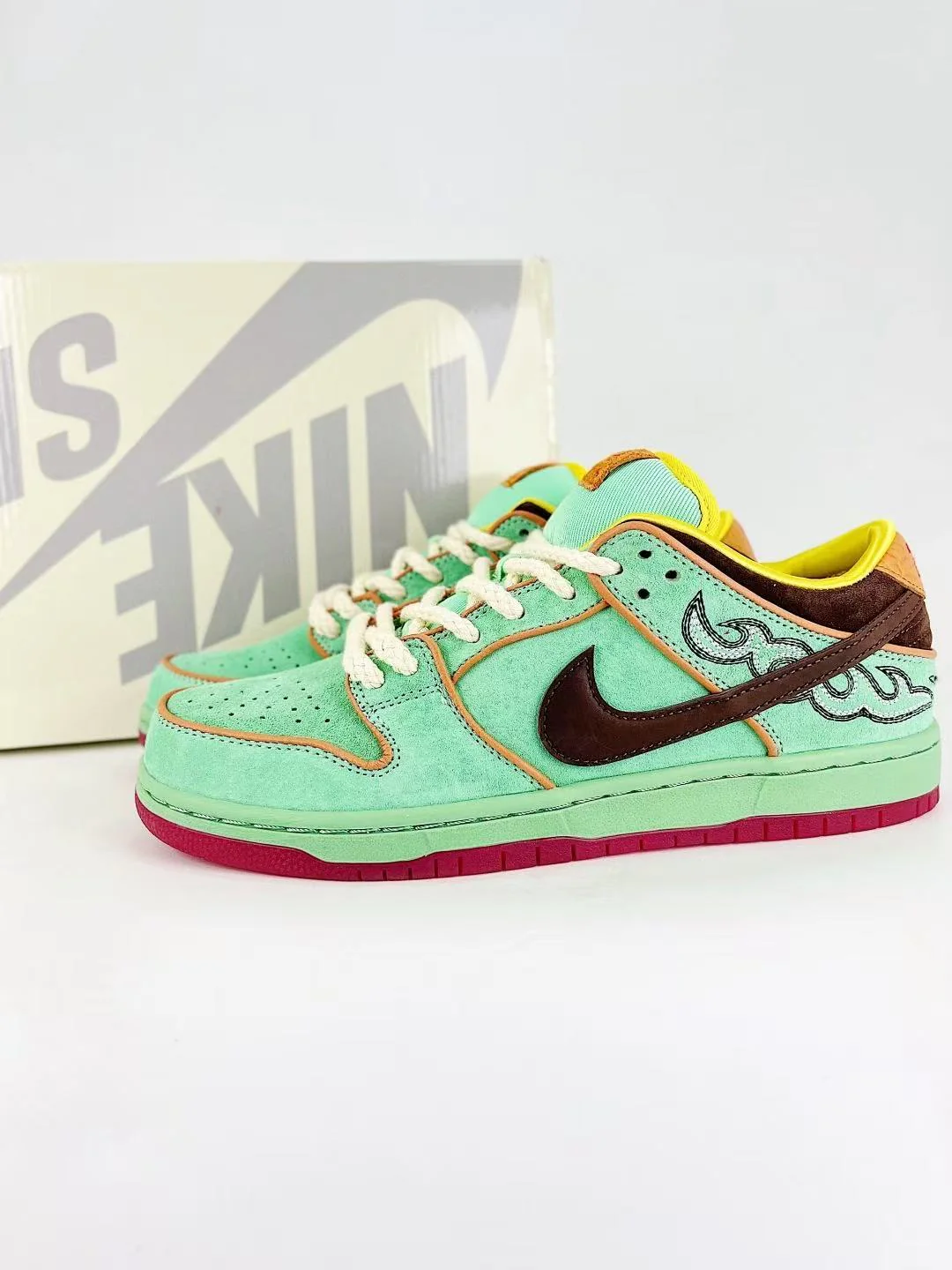 SB Dunk X Rodeo - Image 8