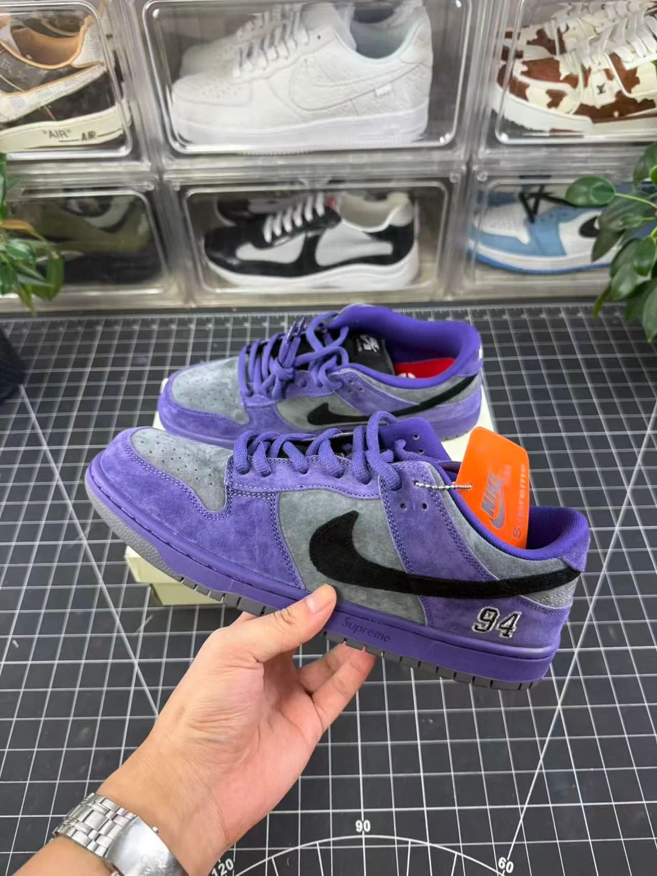 SB Dunk X Supreme Ink (2025) - Image 2