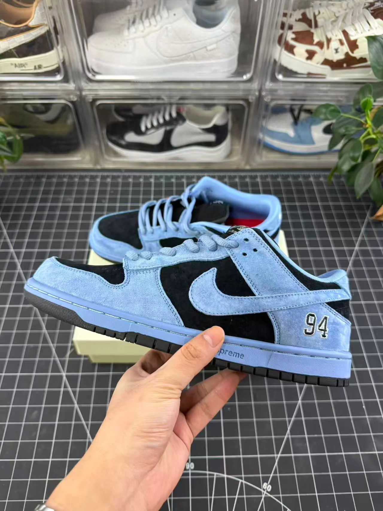 SB Dunk X Supreme Ocean Fog (2025) - Image 2