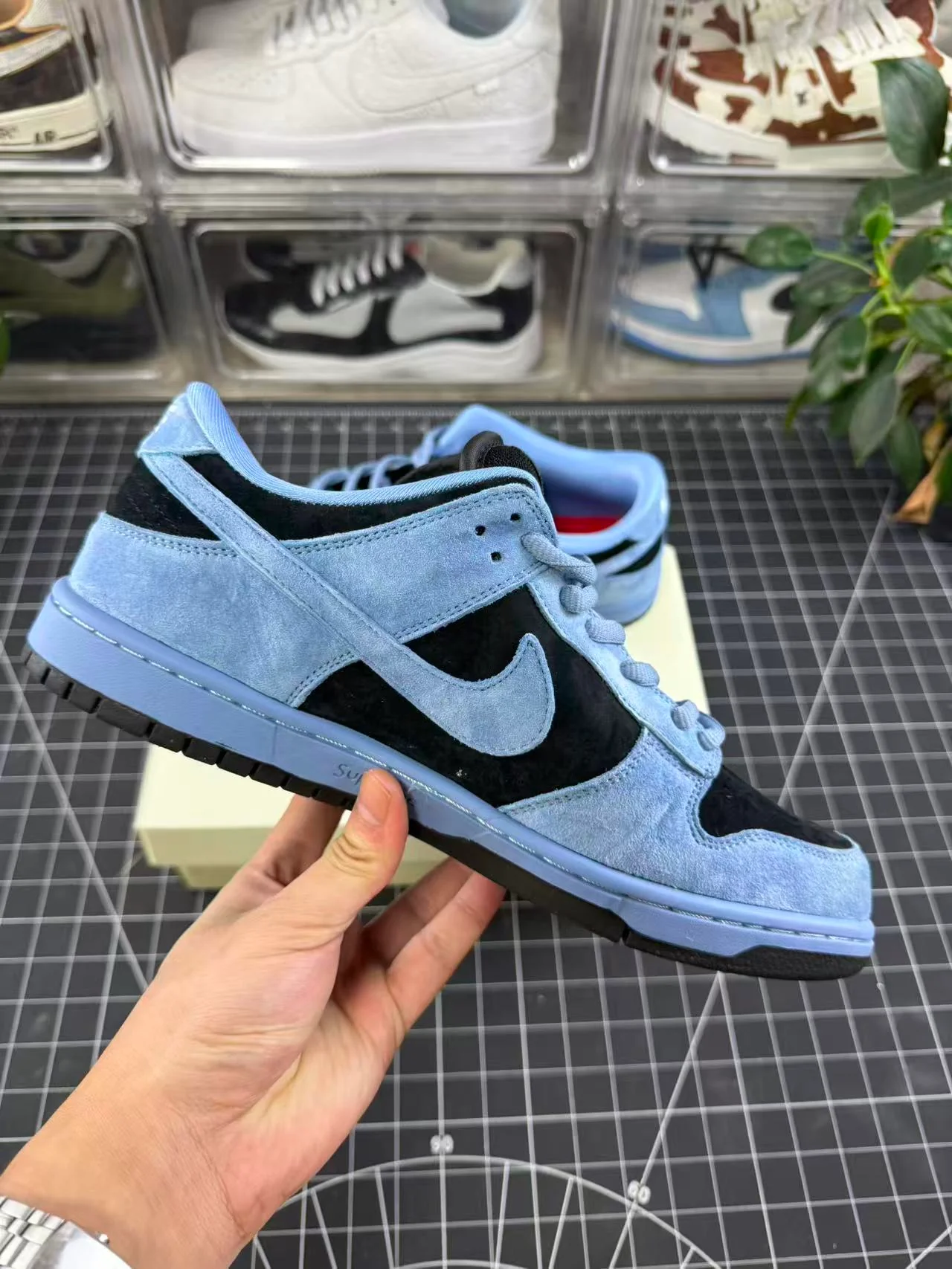 SB Dunk X Supreme Ocean Fog (2025) - Image 3