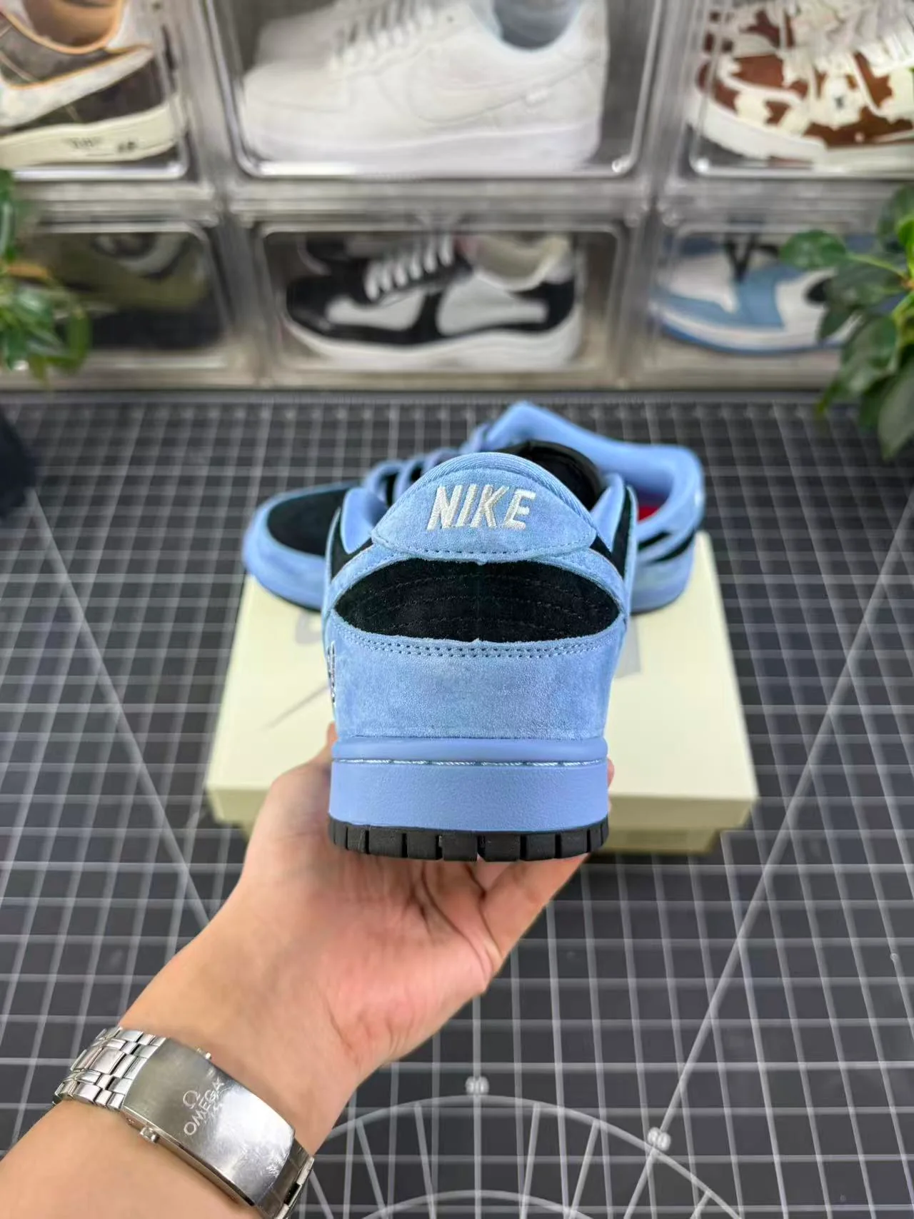 SB Dunk X Supreme Ocean Fog (2025) - Image 5