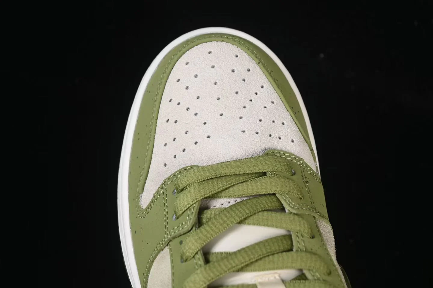 SB Dunk X Yuto Horigome Matcha - Image 4