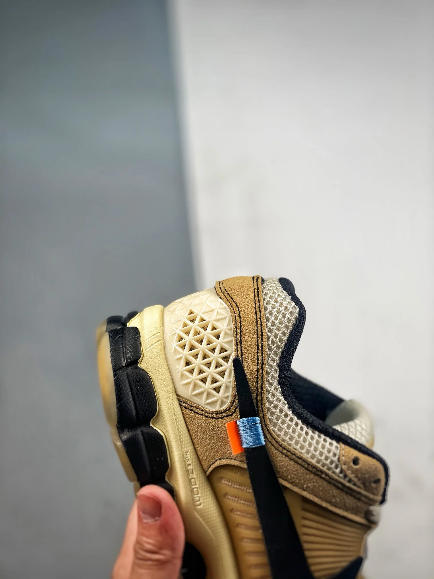 Vomero 5 x OW Sail Customs - Image 10