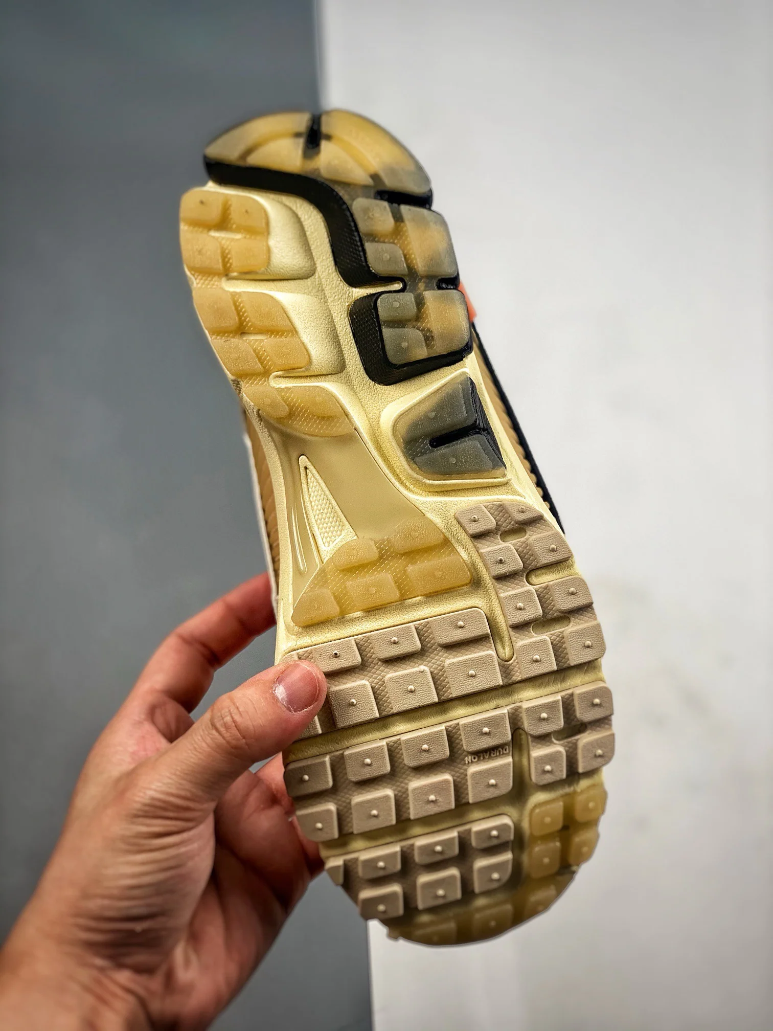 Vomero 5 x OW Sail Customs - Image 9