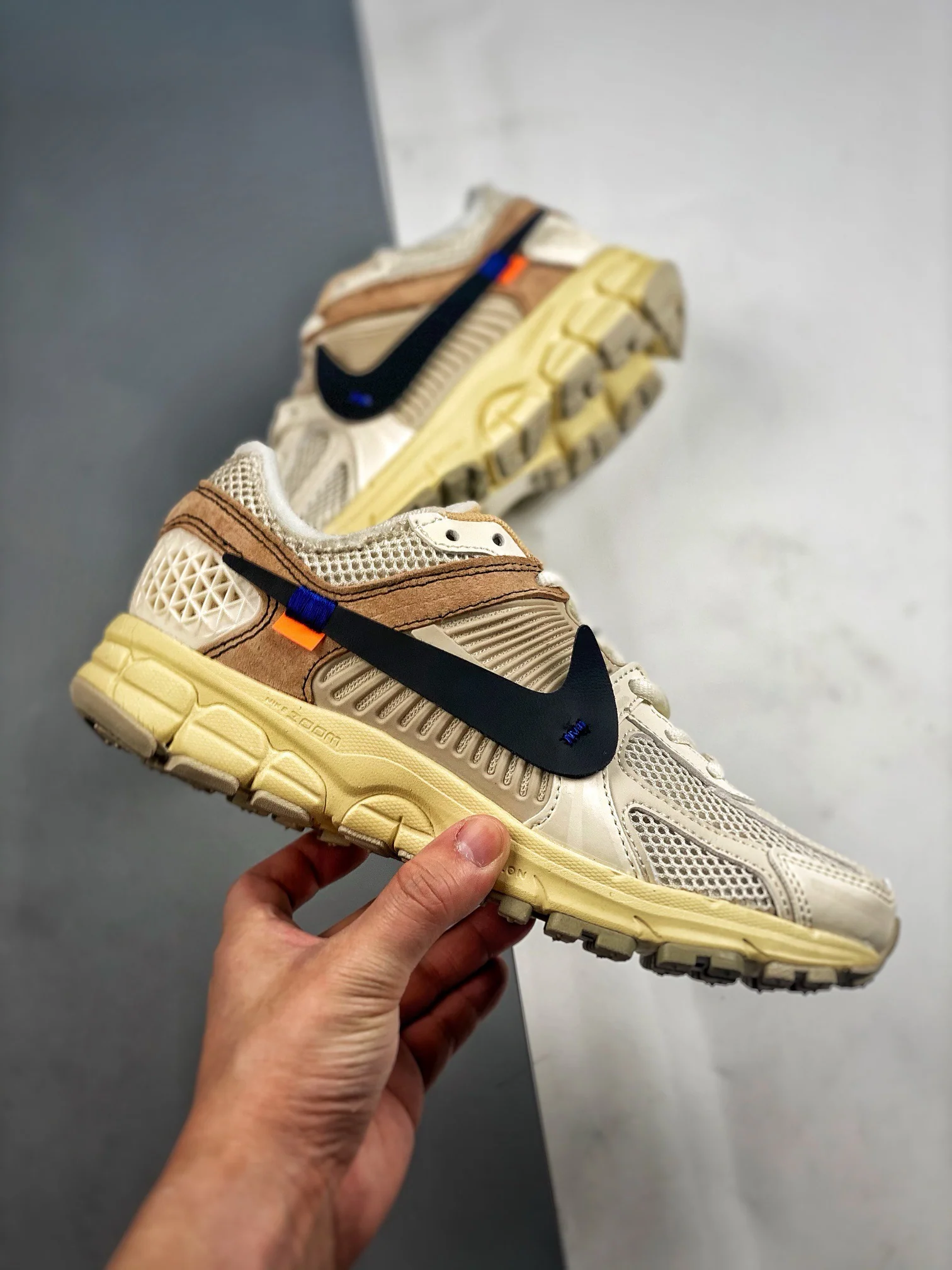 Vomero 5 x OW White Customs - Image 4