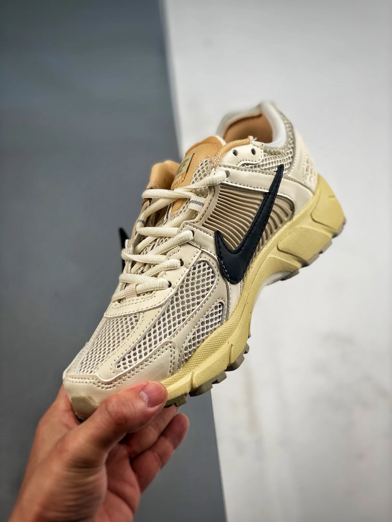 Vomero 5 x OW White Customs - Image 7